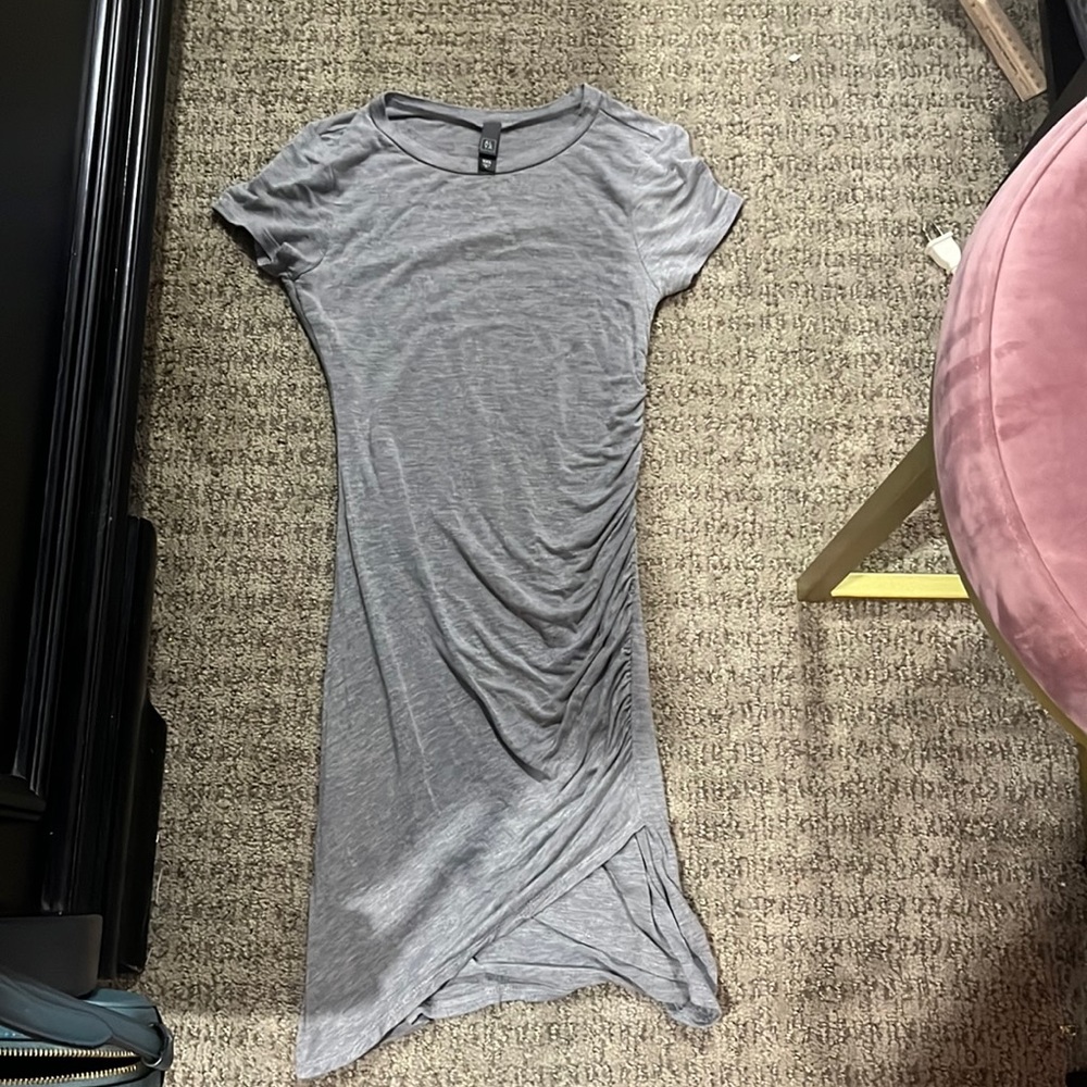 Tight grey rubbed on the side t shirt dress